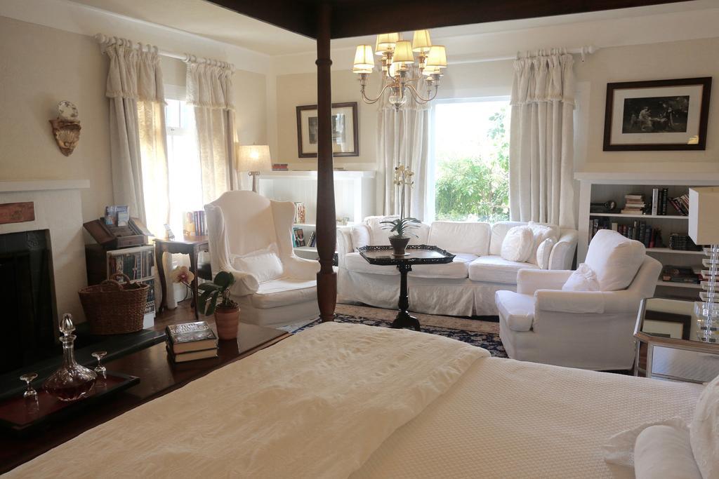 The Bed And Breakfast Inn At La Jolla San Diego Room photo